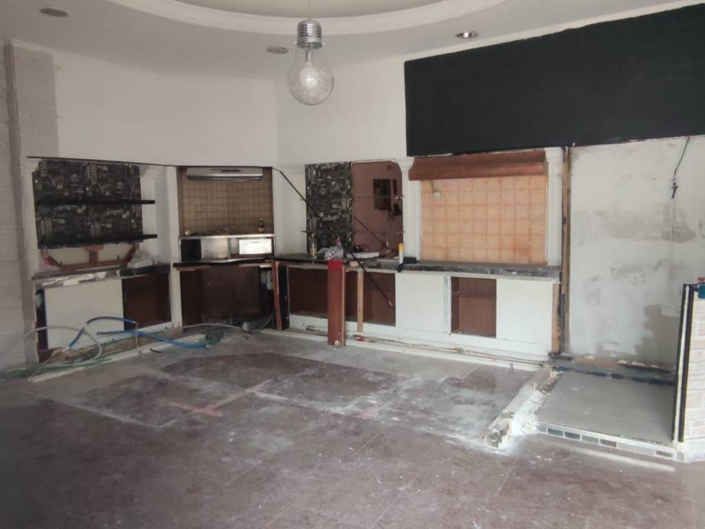negozio in affitto a Roma in zona Appio Claudio