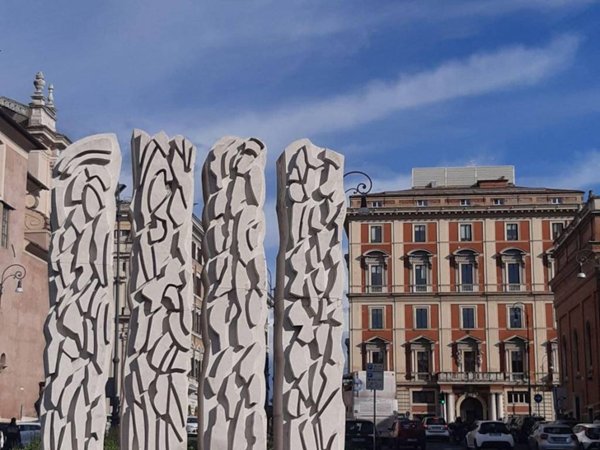 negozio in affitto a Roma in zona Trevi-Colonna