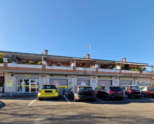 locale commerciale in affitto a Roma in zona Pietralata