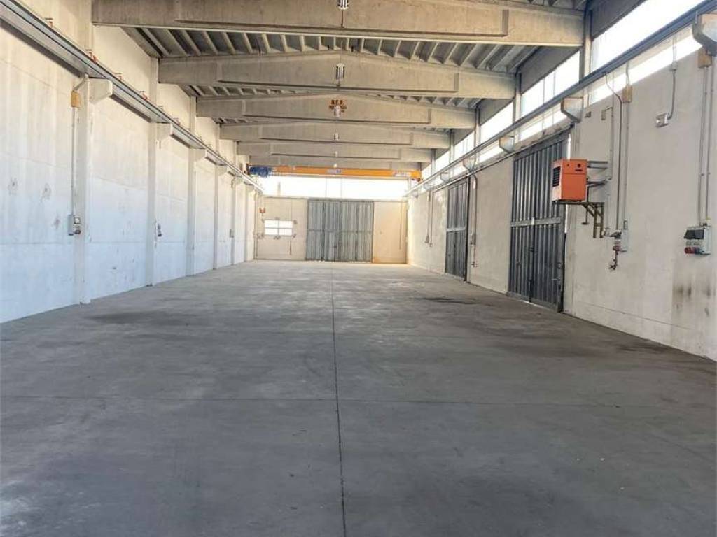 locale commerciale in affitto a Roma in zona Massimina/Casal Lumbroso