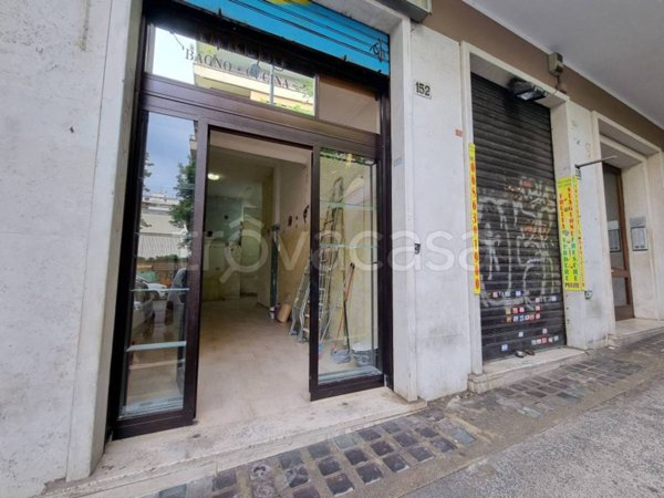 negozio in affitto a Roma in zona Trieste