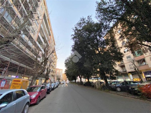 negozio in affitto a Roma