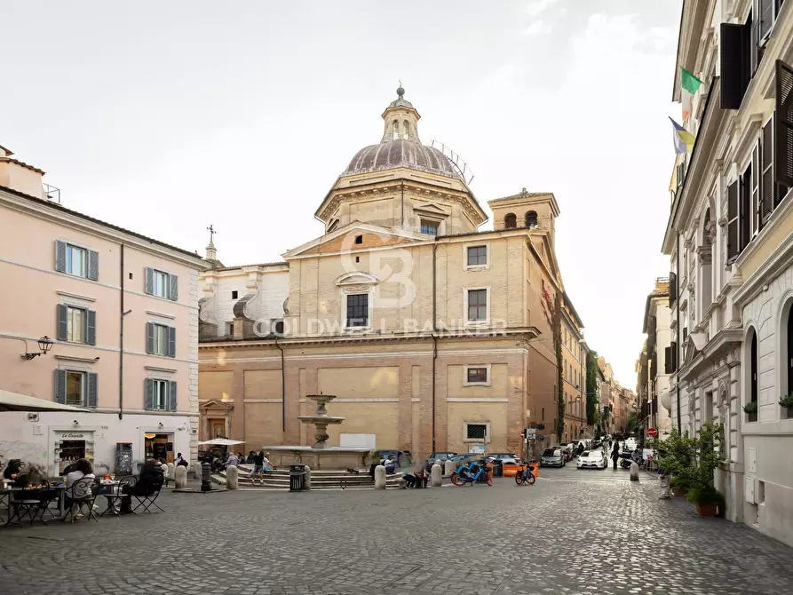 negozio in affitto a Roma in zona Rione Monti/Campitelli