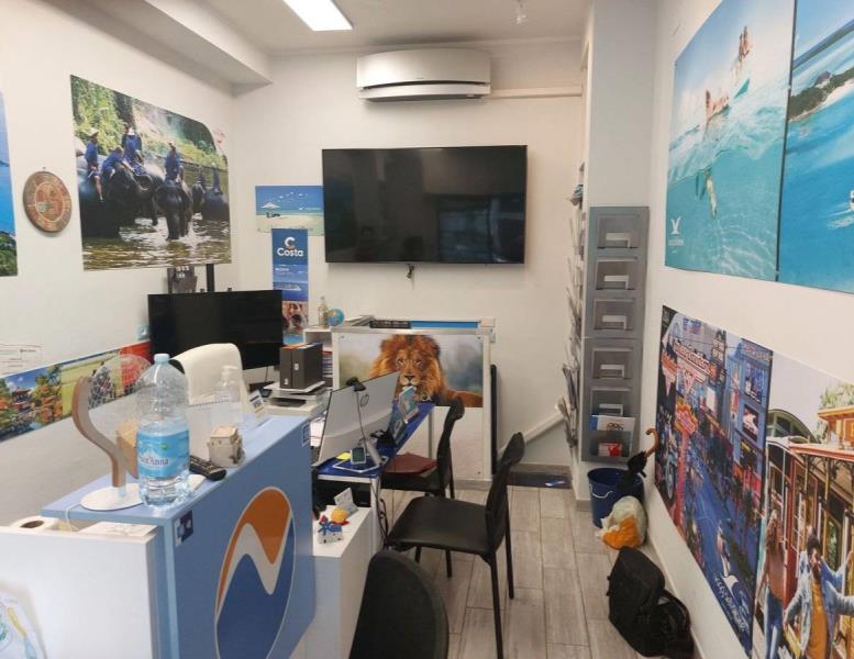 locale commerciale in affitto a Roma in zona Ardeatino