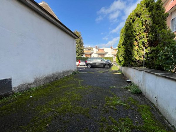 casa semindipendente in affitto a Roma in zona Tomba di Nerone