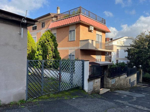 casa semindipendente in affitto a Roma in zona Tomba di Nerone