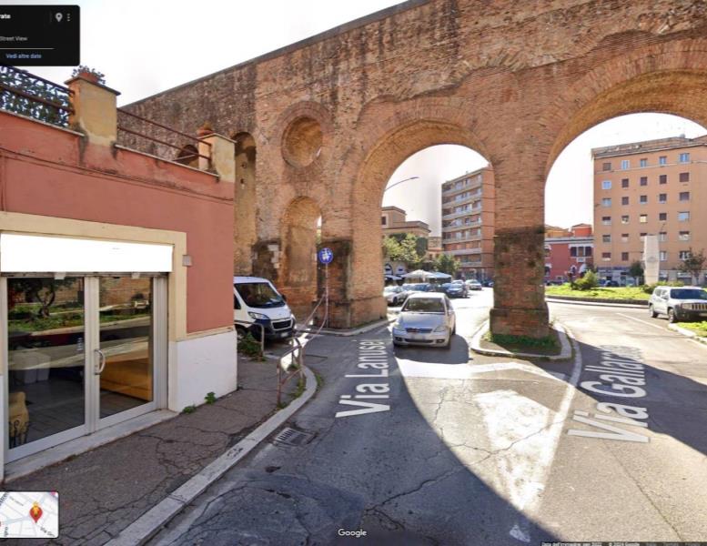 negozio in affitto a Roma in zona Tuscolano