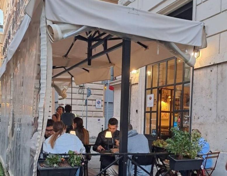 negozio in affitto a Roma