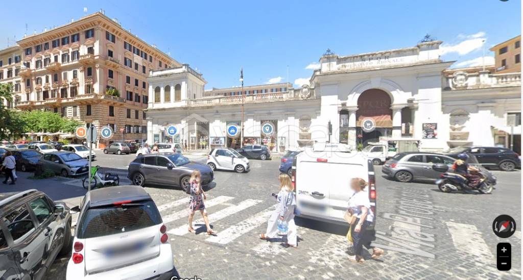 negozio in affitto a Roma