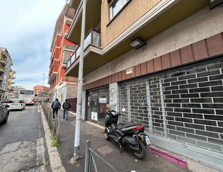 negozio in affitto a Roma in zona Aurelio