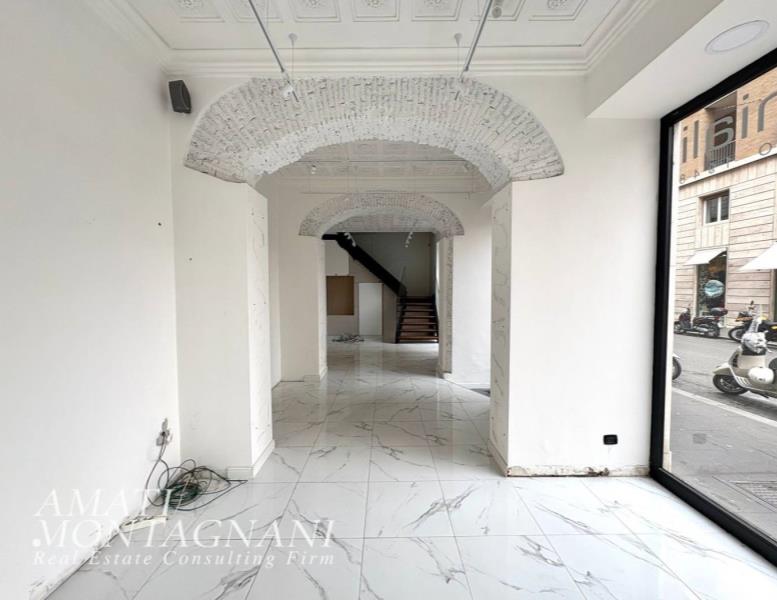 negozio in affitto a Roma in zona Campo Marzio