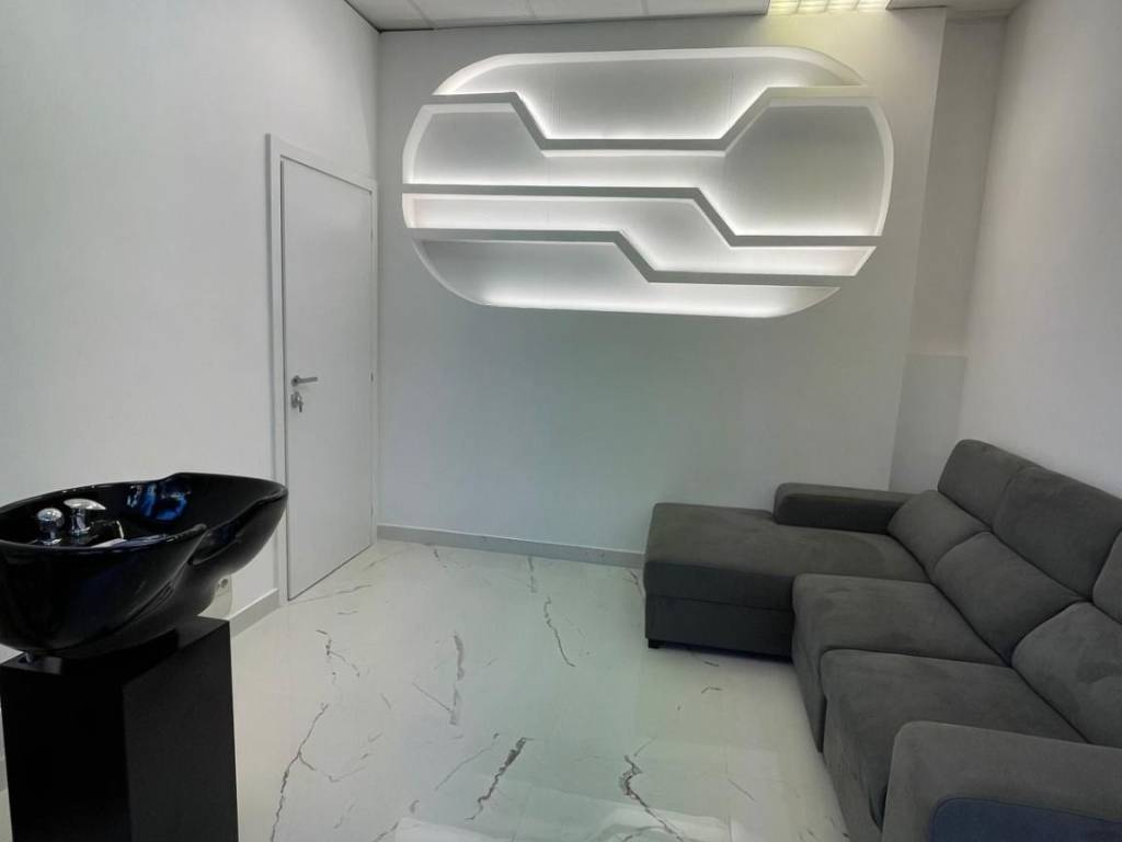 negozio in affitto a Roma in zona Giuliano Dalmata