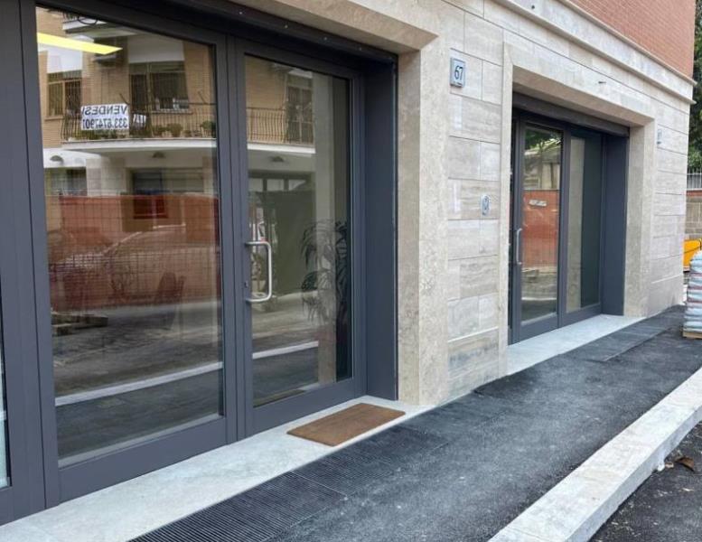 locale commerciale in affitto a Roma in zona Portuense