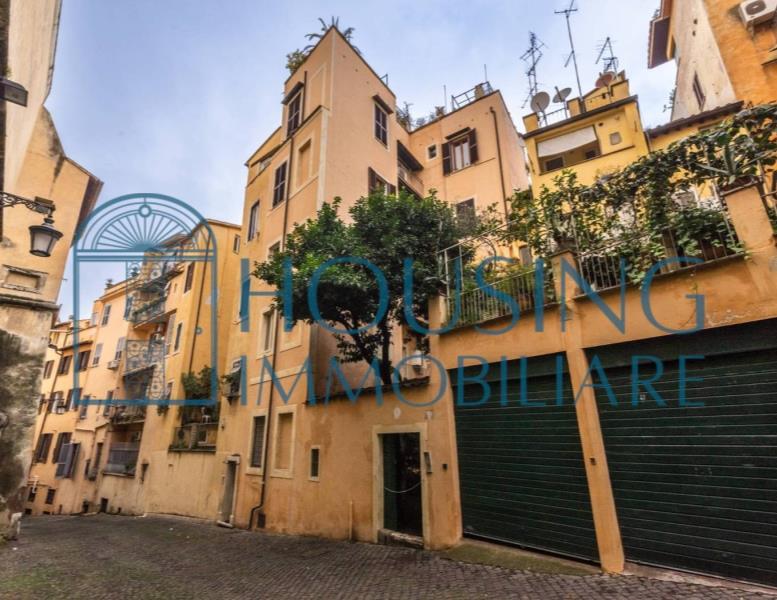 appartamento in affitto a Roma in zona Trevi-Colonna