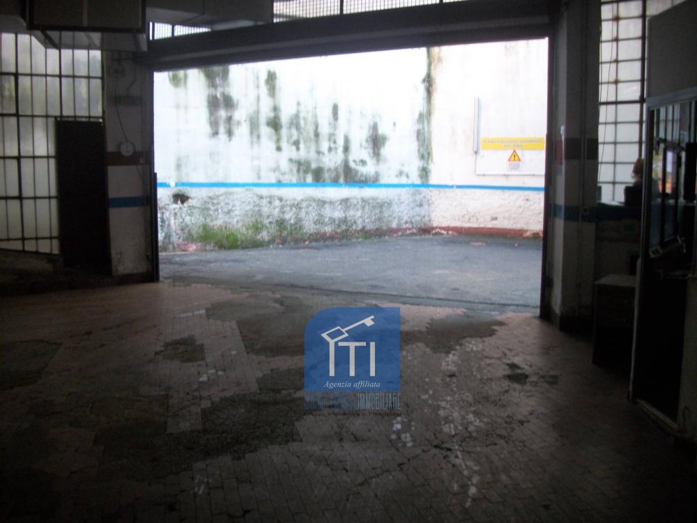 locale di sgombero in affitto a Roma