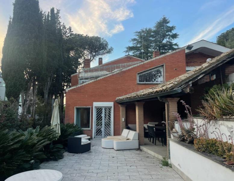 casa indipendente in affitto a Roma in zona Pinciano