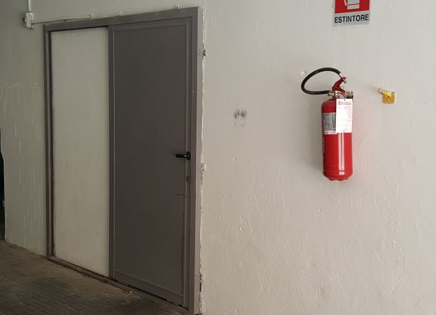 locale di sgombero in affitto a Roma in zona Ostiense