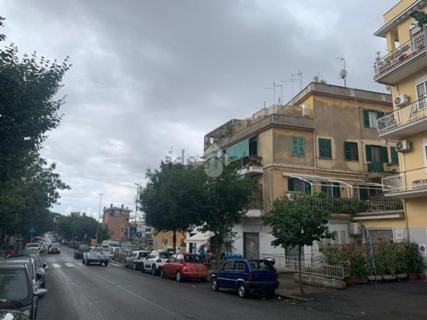 locale commerciale in affitto a Roma in zona Primavalle