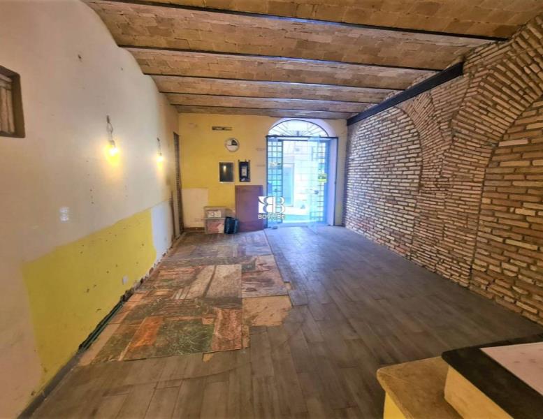 locale commerciale in affitto a Roma in zona Pigna - Sant'Angelo