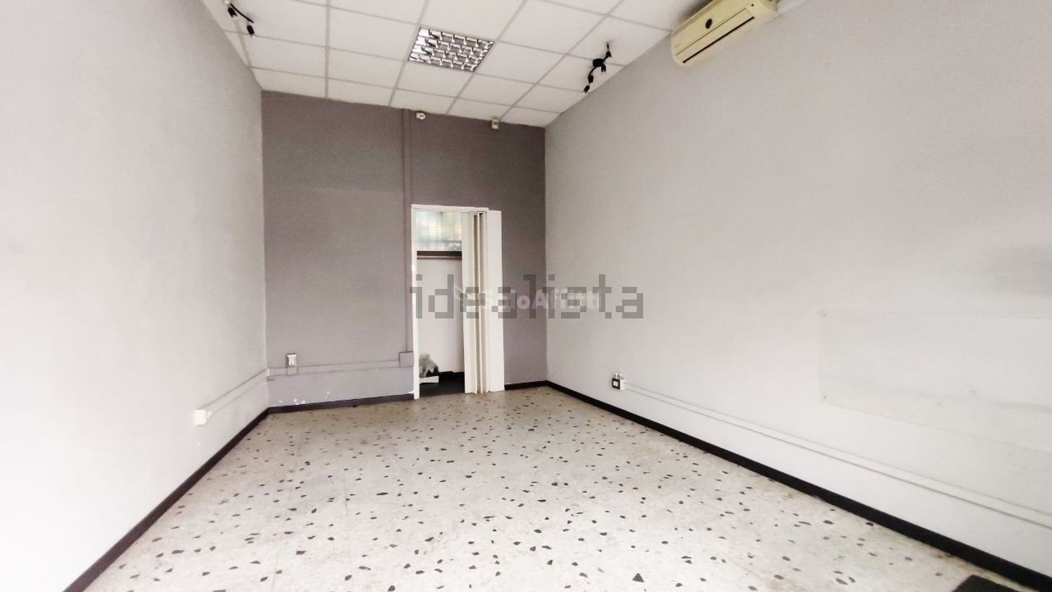 locale commerciale in affitto a Roma