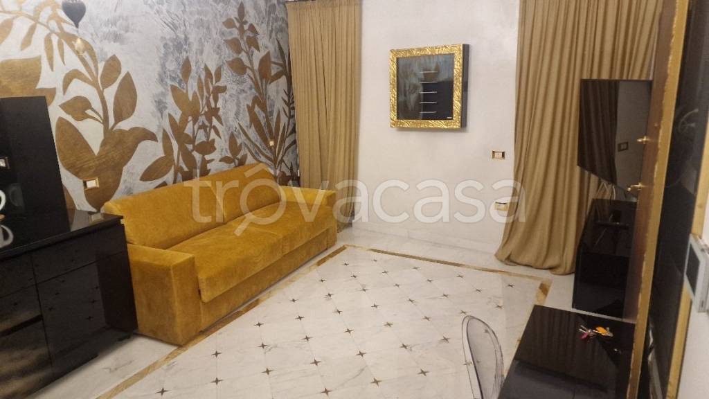 appartamento in affitto a Roma in zona Trevi-Colonna