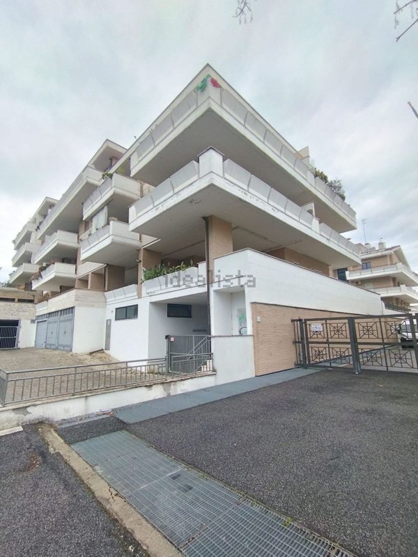 appartamento in affitto a Roma in zona Isola Farnese