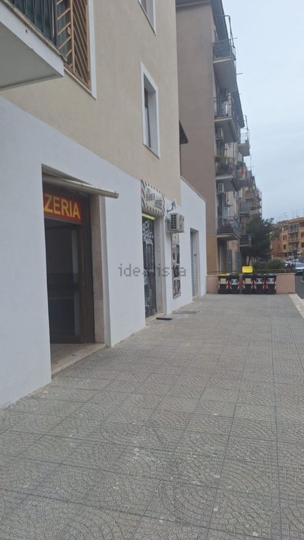 locale commerciale in affitto a Roma in zona Prenestino-Centocelle