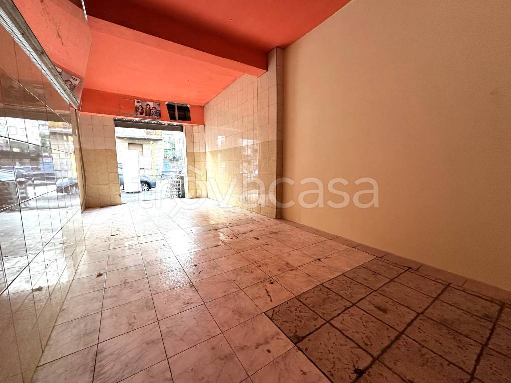 negozio in affitto a Roma in zona Portuense