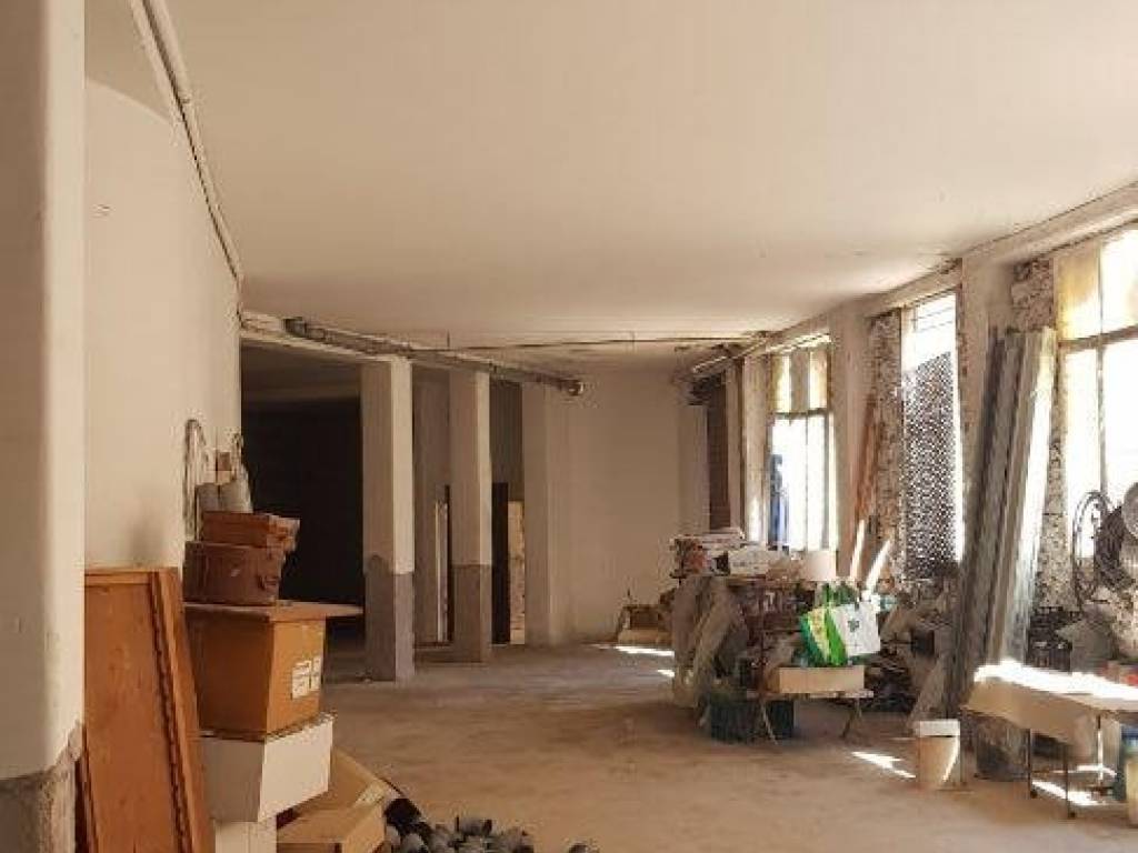 negozio in affitto a Roma in zona Rione Prati