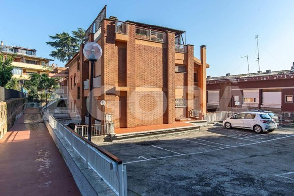 appartamento in affitto a Roma in zona Tre Pini - Poggio dei Fiori