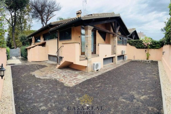 casa indipendente in affitto a Roma in zona Infernetto
