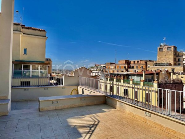 appartamento in affitto a Roma in zona Trevi-Colonna