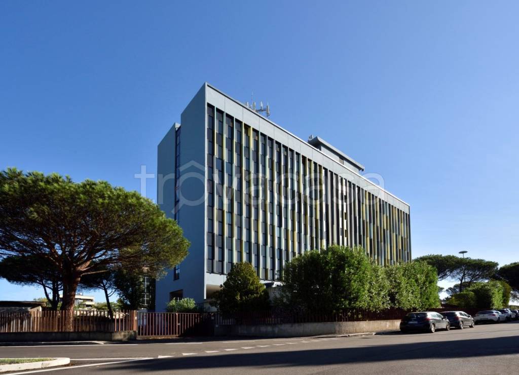 ufficio in affitto a Roma in zona Torrino