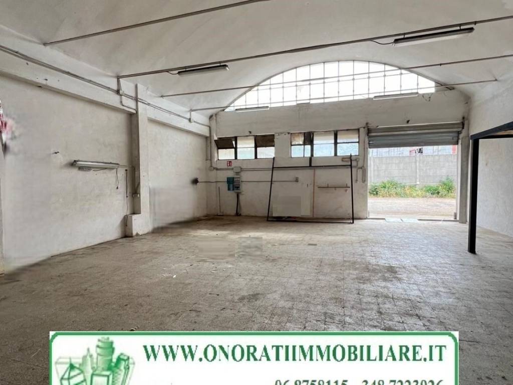 locale commerciale in affitto a Roma in zona Torre Maura