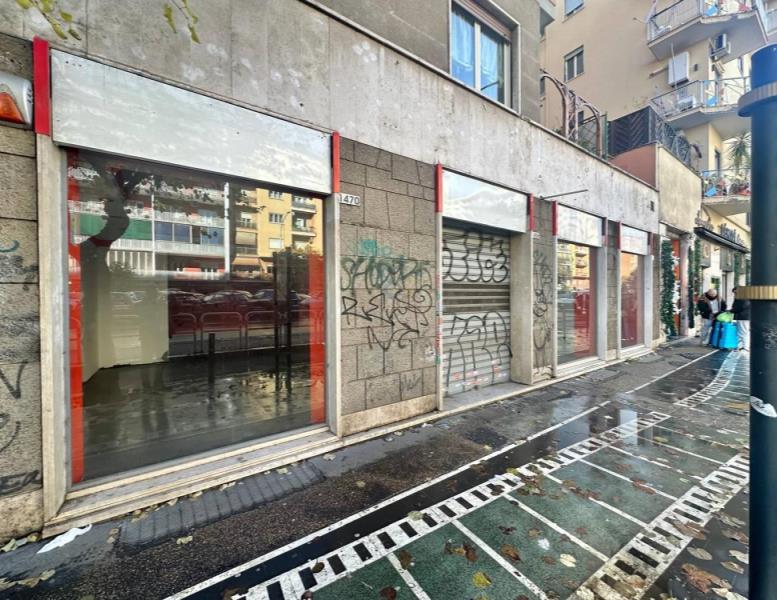 negozio in affitto a Roma in zona Cinecittà