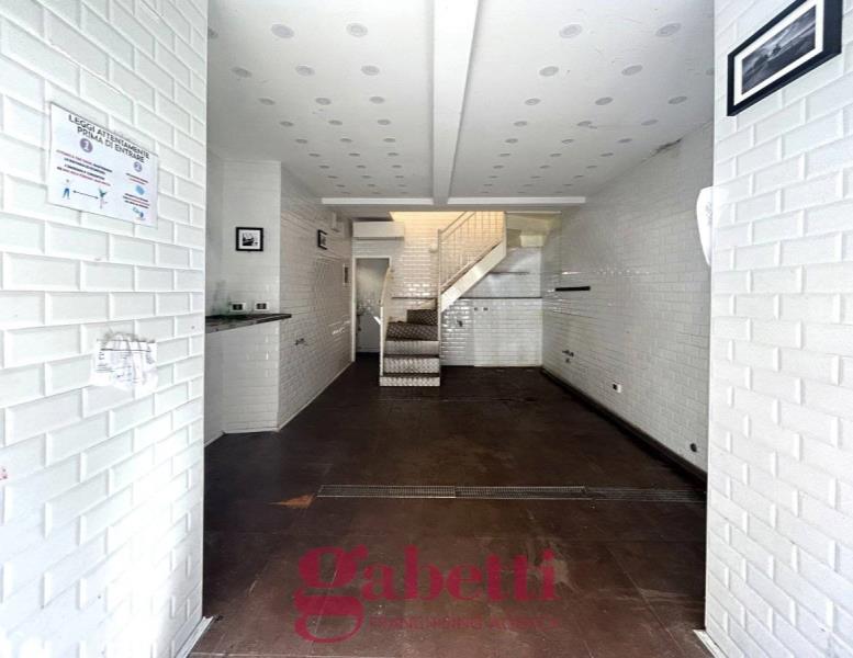 locale commerciale in affitto a Roma in zona Rione Prati