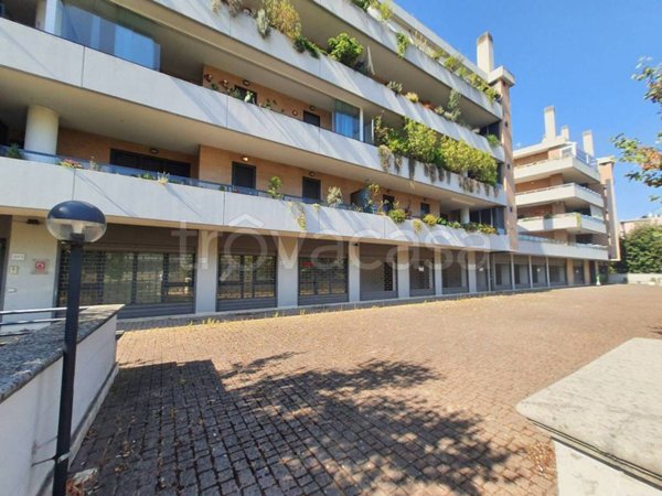 negozio in affitto a Roma in zona Fidene