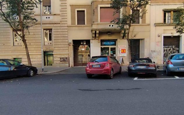 negozio in affitto a Roma in zona Appio Latino