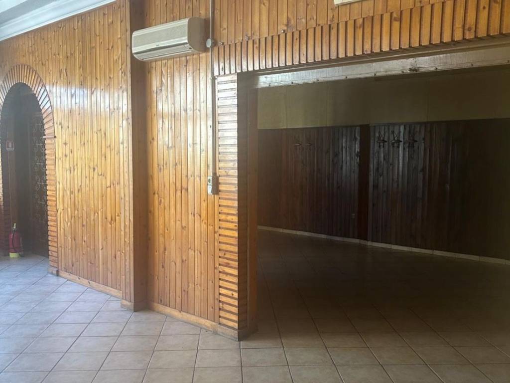 negozio in affitto a Roma in zona Giuliano Dalmata