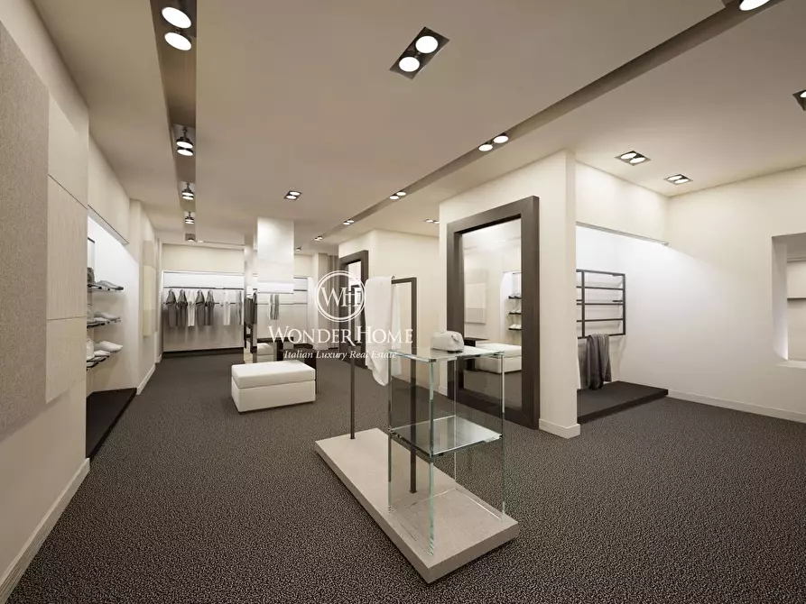 locale commerciale in affitto a Roma in zona Trevi-Colonna