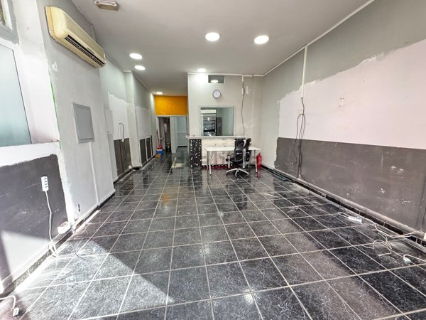 locale commerciale in affitto a Roma in zona Appio Latino