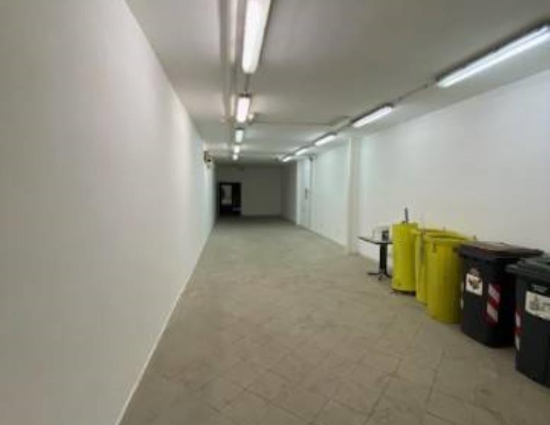 locale commerciale in affitto a Roma