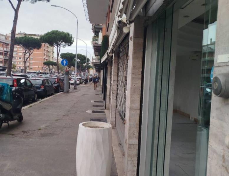 locale commerciale in affitto a Roma in zona Centro Storico