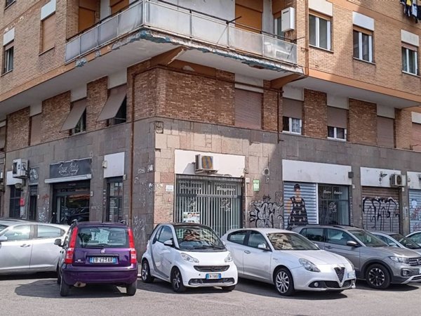 negozio in affitto a Roma in zona Pietralata