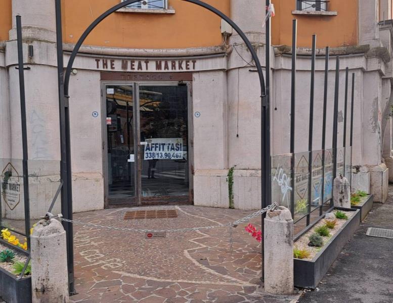 locale commerciale in affitto a Roma in zona Testaccio