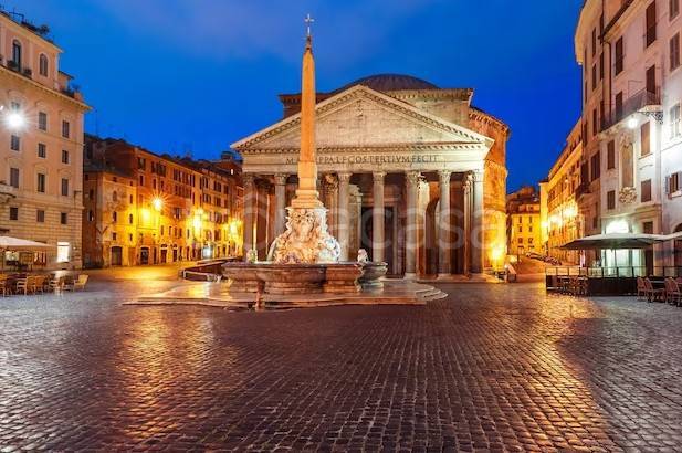 negozio in affitto a Roma in zona Parione/Sant'Eustachio