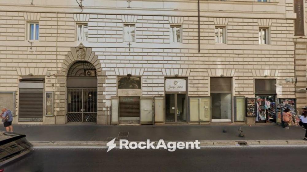 negozio in affitto a Roma in zona Rione Monti/Campitelli