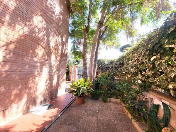 casa indipendente in affitto a Roma in zona Axa