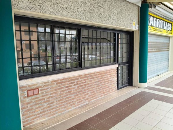 negozio in affitto a Roma in zona Olgiata