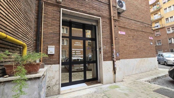 trivano in affitto a Roma in zona Nomentano
